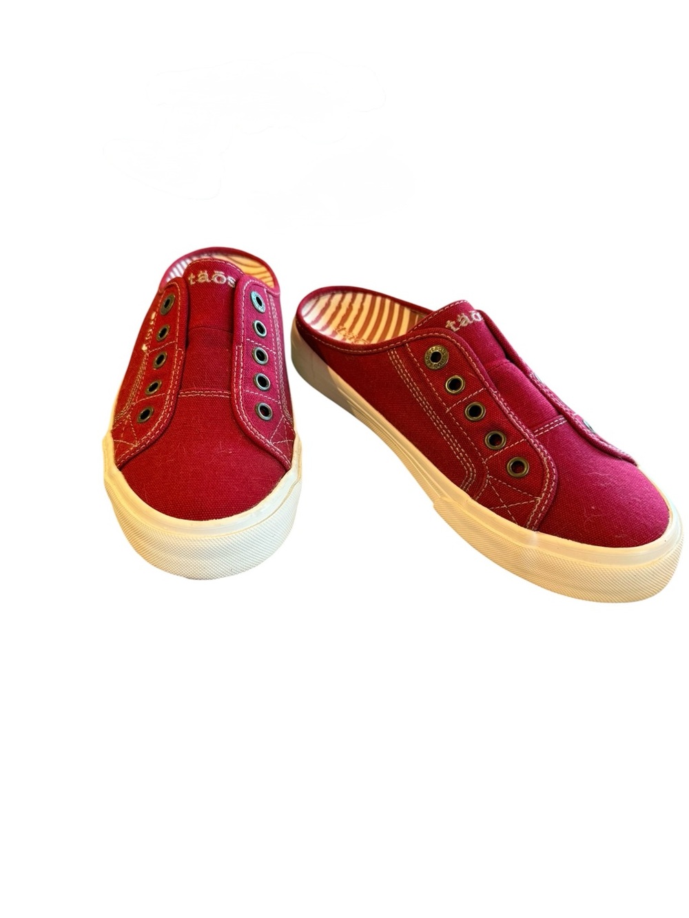 Taos Footwear Slip-On Canvas Sneakers Red White Size 8 Women's